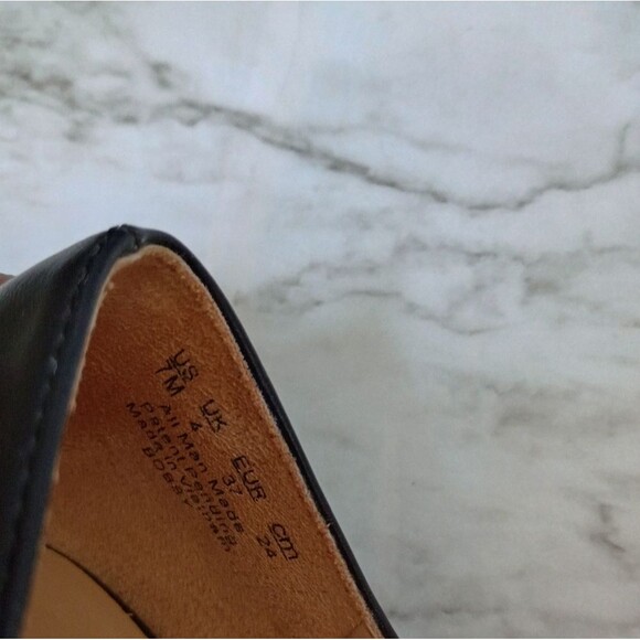 Naturalizer Black Pointed Toe Slip Ons Size 7M - Picture 7 of 9